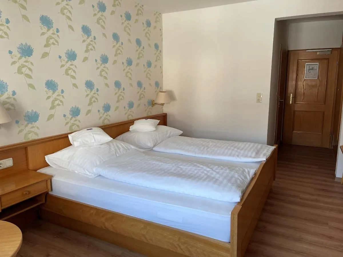 Hotel Jungbraeu Abensberg 0*,
